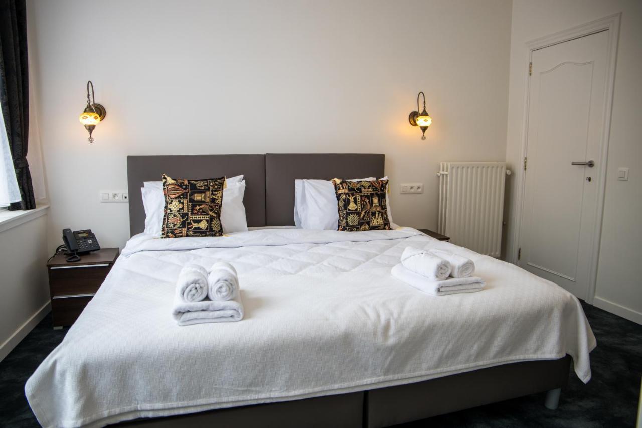 Hotel Guzy Lier Kültér fotó